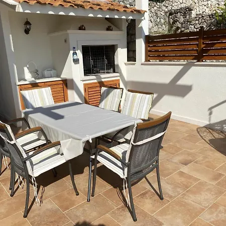 Pergola -apartment Roko * Mlini