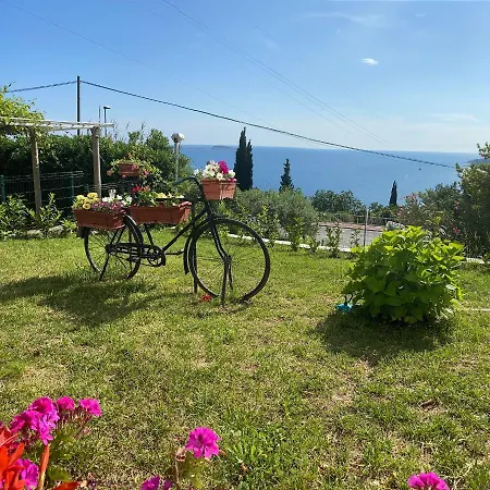 Pergola -apartment Roko